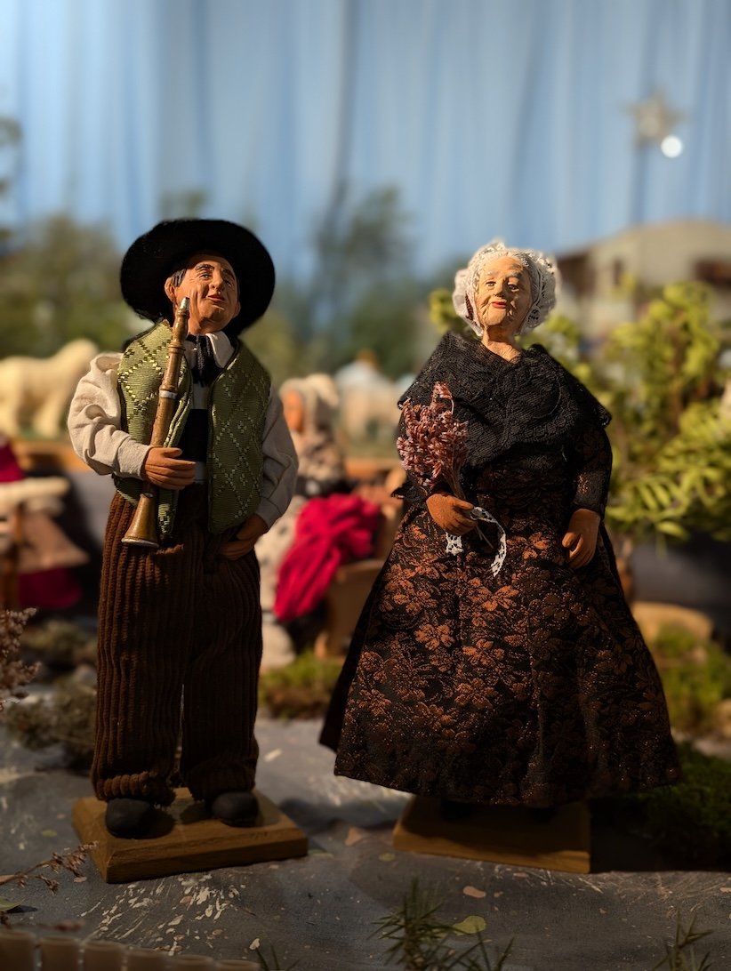 La crèche de la Garriga : le peuple languedocien en santons 9 Montpellier Creche de la Garriga Bec et Mme Rolland