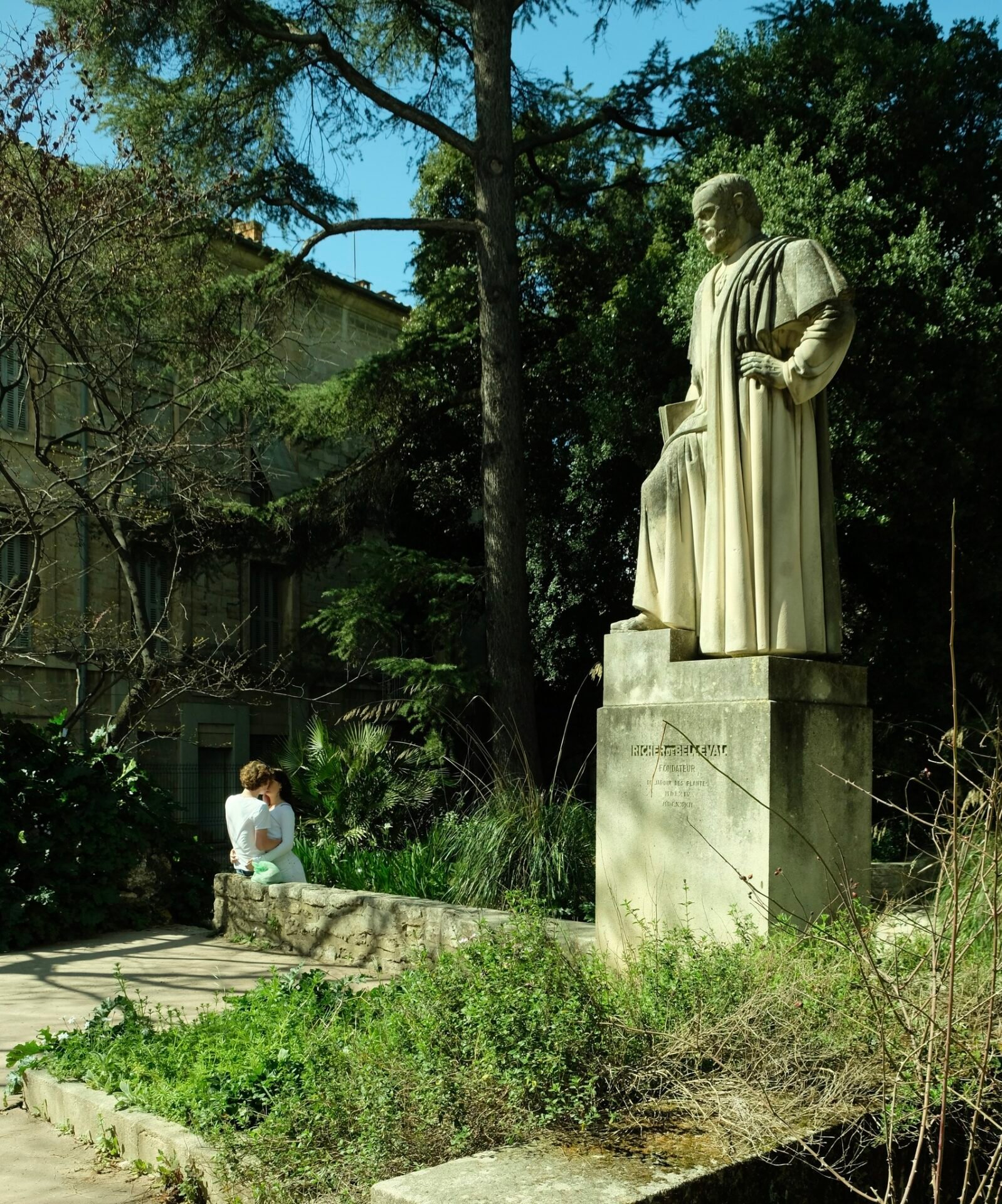 Le Jardin des Plantes de Montpellier 3 Statue de Pierre Richer de Belleval par Paul Guery
